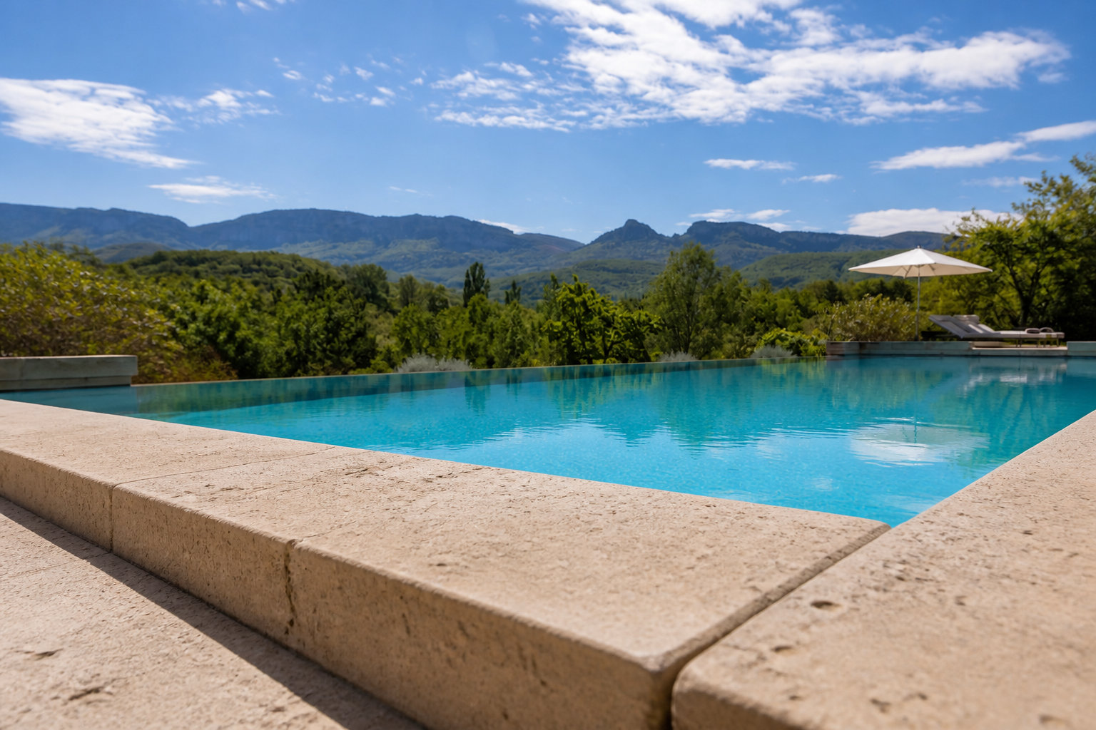Château Les Oliviers De Salettes: Rural Charm In The Drôme